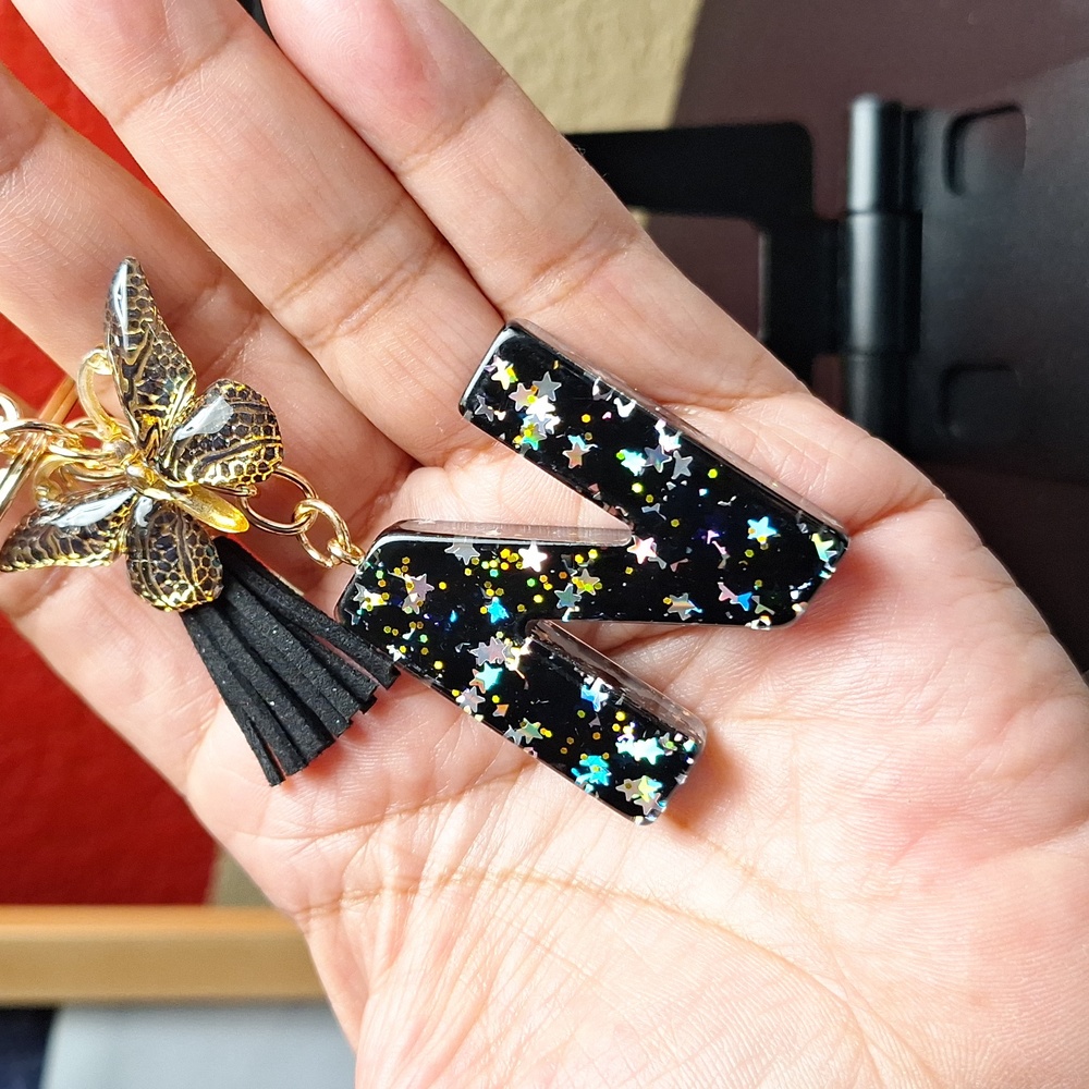 Choose 1 Sequins Alphabet Keychain 🦋✨️PRICE FIRM✨️ - Picture 10 of 11